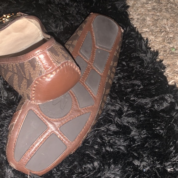 Authentic Michael kors flats - Picture 2 of 3